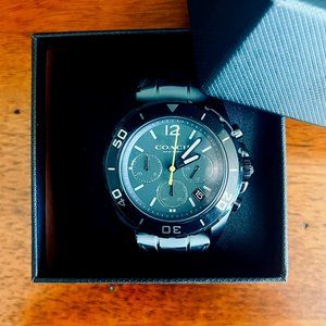 COACH 🏷️ Kent Watch 44MM Black Case with Camo Rubber Strap